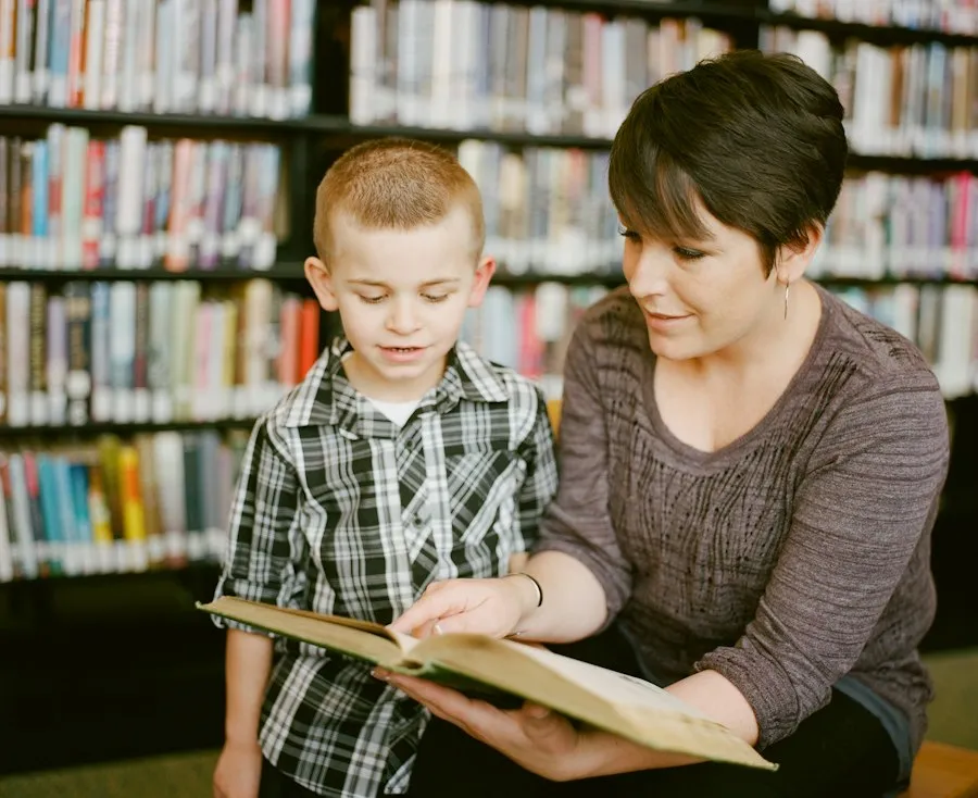 Photo reading with children tips